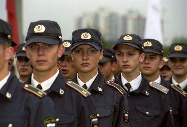 دانشجویان دانشگاه حقوق وزارت کشور روسیه - سال 1999 - اسپوتنیک ایران  