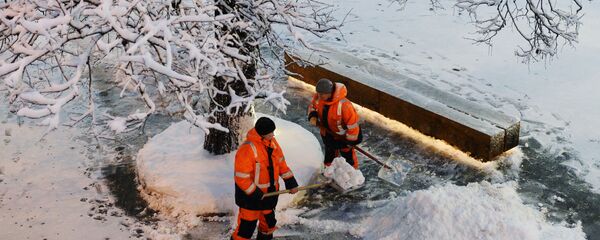 بر اثر حوادث ناشی از بارش برف در گیلان، شش نفر جان باختند بر اثر حوادث ناشی از بارش برف در گیلان، شش نفر جان باختند - اسپوتنیک ایران