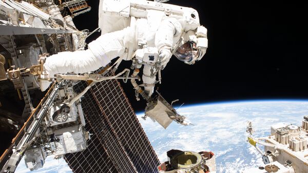روسکاسموس وعده داد تا در آینده ای نزدیک یک فضانورد به ماه بفرستد - اسپوتنیک ایران  