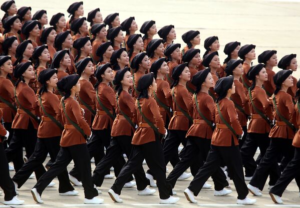زنان نظامی ویتنامی در رژه هانوی - اسپوتنیک ایران  
