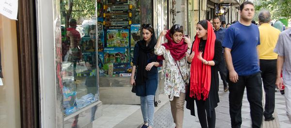 ادامه کش و قوس منع ازدواج زیر 18 سال در مجلس - اسپوتنیک ایران  