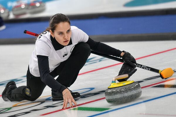 آناستاسیا بریزگالووا ورزشکار روسیه در 23-مین بازی های المپیک زمستانی در کره جنوبی - اسپوتنیک ایران  