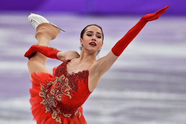 آلینا زاگیتووا ورزشکار پاتیناژ روسیه در 23-مین بازی های المپیک زمستانی در کره جنوبی - اسپوتنیک ایران  