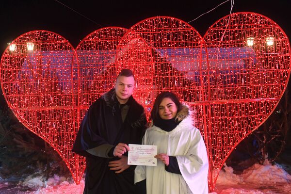 زوج جوان روس در روز ولنتاین پیوند زناشویی بستند - اسپوتنیک ایران  