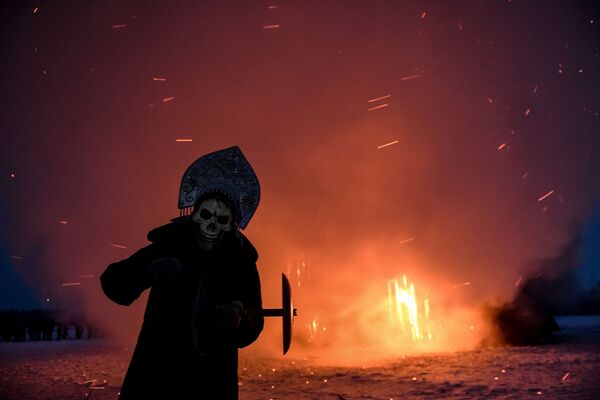 شرکت کننده جشن ماسلنیتسا- وداع با زمستان در روسیه - اسپوتنیک ایران  