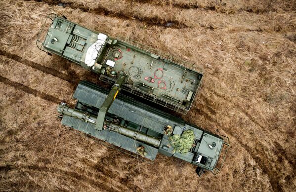 سامانه «اسکندر -ام» با موشک های بالدار ار-500 در کراسنودار روسیه - اسپوتنیک ایران  