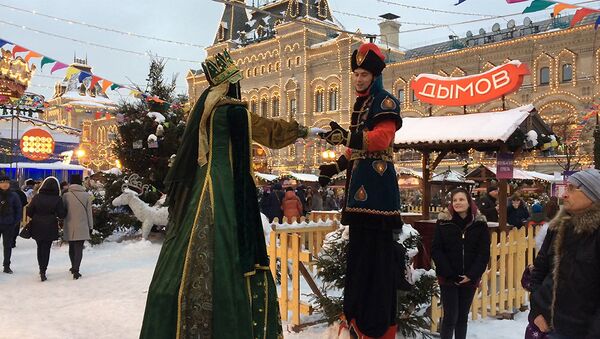 وداع روسیه با زمستان در جشن ماسلنیتسا - اسپوتنیک ایران  