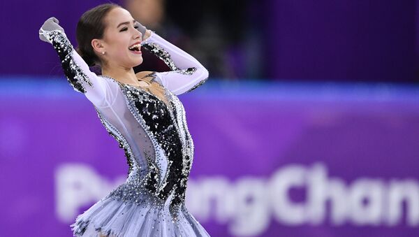 آلینا زاگیتووا ورزشکار پاتیناژ روسیه  در 23-مین بازی های المپیک زمستانی در کره جنوبی - اسپوتنیک ایران  