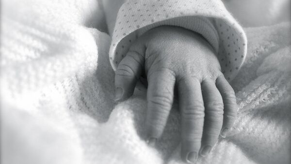 نوزادی با وزن تقریبی 6 کیلوگرم در ایران متولد شد - اسپوتنیک ایران  