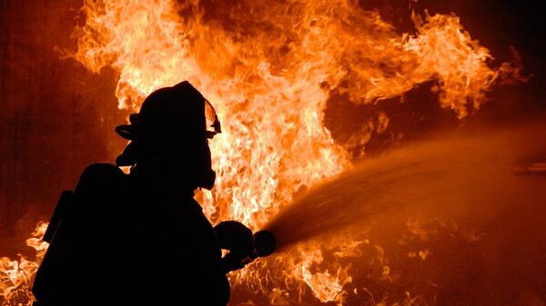 آتش سوزی شدید در بازارچه بزرگ مطهری نجف آباد - اسپوتنیک ایران  