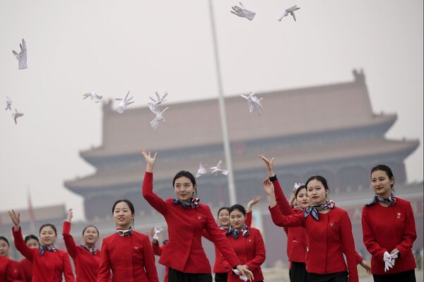 دختران زیبا در مراسم افتتاحیه کنگره ملی چین در پکن - اسپوتنیک ایران  