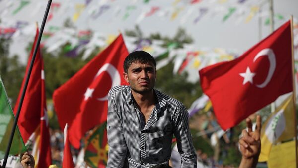 کردهای ترکیه آنکارا را به حمایت از داعش متهم کردند - اسپوتنیک ایران  