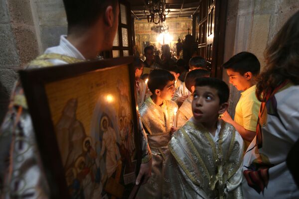 فلسطینی ها در حال برگزاری عید پاک در غزه - اسپوتنیک ایران  