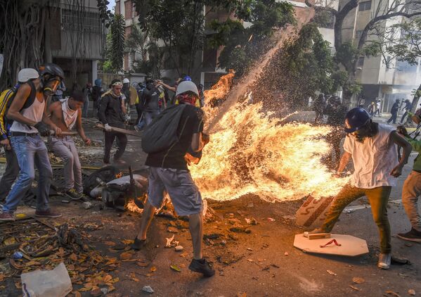 عکس «تظاهرات ونزوئلا» از ویکتور سالازار - اسپوتنیک ایران  