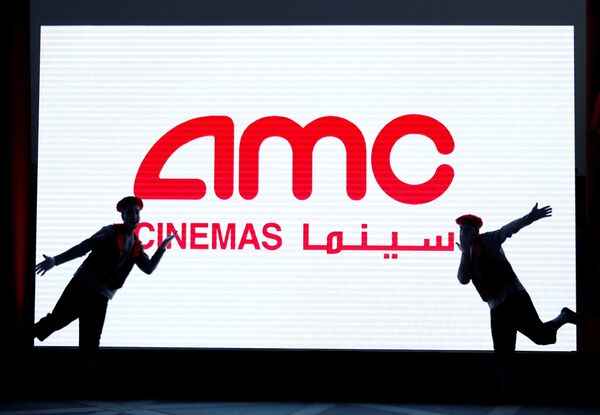مردم در سینما عمومی در ریاض - عربستان سعودی - اسپوتنیک ایران  