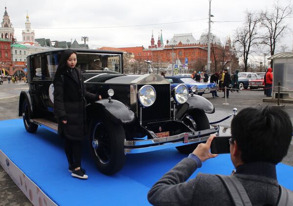 مسابقه اتومبیل های کلاسیک در مسکو - اسپوتنیک ایران  