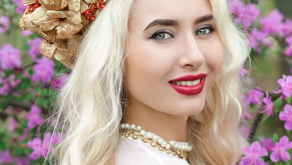 آلینا استلماکوا شرکت کننده در مسابقات زیبایی ملکه بهار بلاروس - اسپوتنیک ایران  