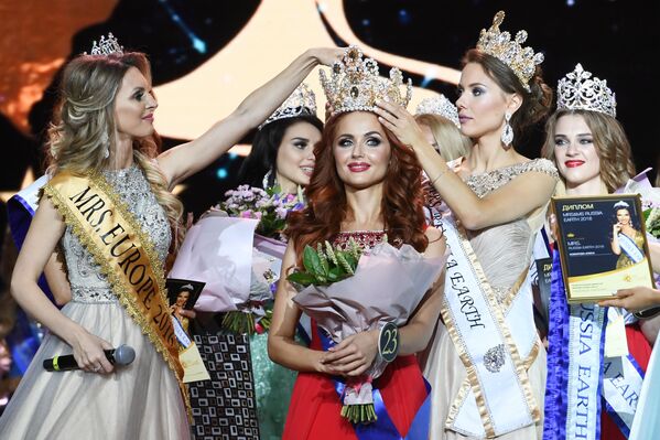 آلیسا کومارووا برنده کنکور زیبایی «دوشیزگان و بانوان روسیه 2018» در مسکو - اسپوتنیک ایران  