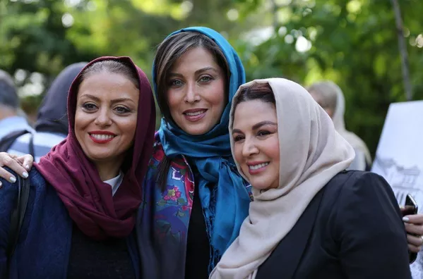 هنرپیشه های ایرانی در نمایشگاه کتاب و عکس روسیه «روسیه از نمایی نزدیک» در تهران هنرپیشه های ایرانی در نمایشگاه کتاب و عکس روسیه «روسیه از نمایی نزدیک» در تهران - اسپوتنیک ایران
