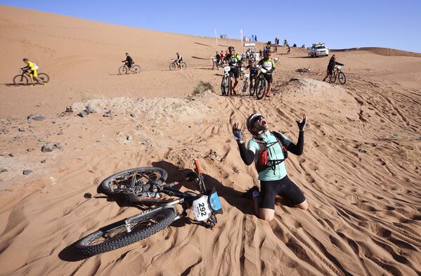 شرکت کنندگان مسابقه ی دوچرخه سواری Titan Desert 2018  در مراکش - اسپوتنیک ایران  