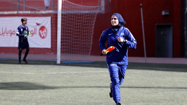 اولین مربی زن فوتبال جهان عرب از سختی های کارش می گوید +عکس - اسپوتنیک ایران  