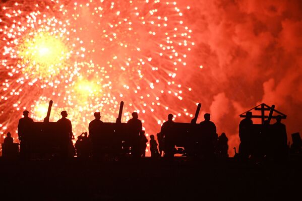 آتش بازی به مناسبت جشن پیروزی در مسکو - اسپوتنیک ایران  
