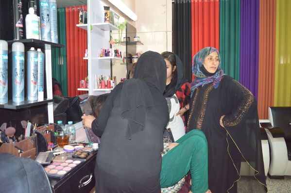 آرایشگاه زنانه در کابل - اسپوتنیک ایران  