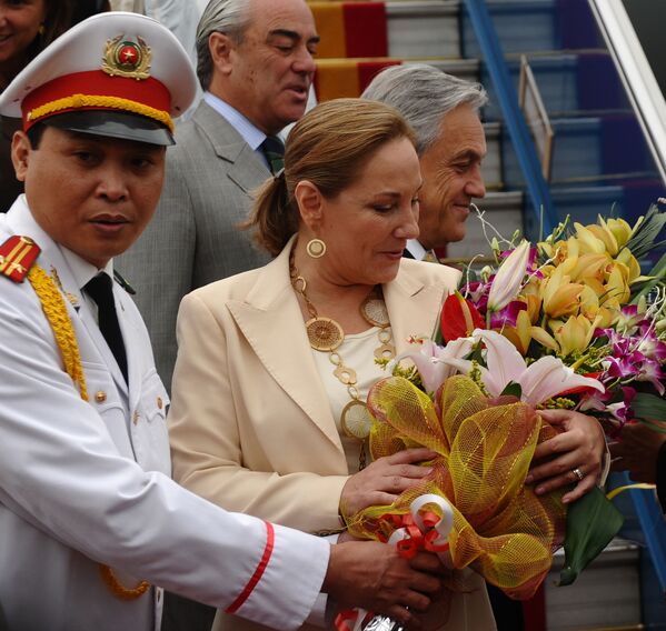 رئیس جمهور شیلی و همسرش در ویتنام - اسپوتنیک ایران  
