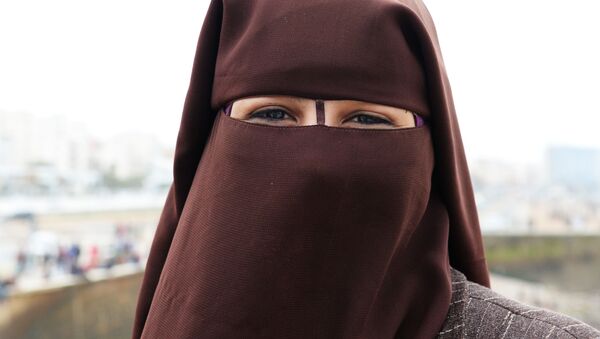 جریمه 156 دلاری زن برقع پوش در دانمارک - اسپوتنیک ایران  