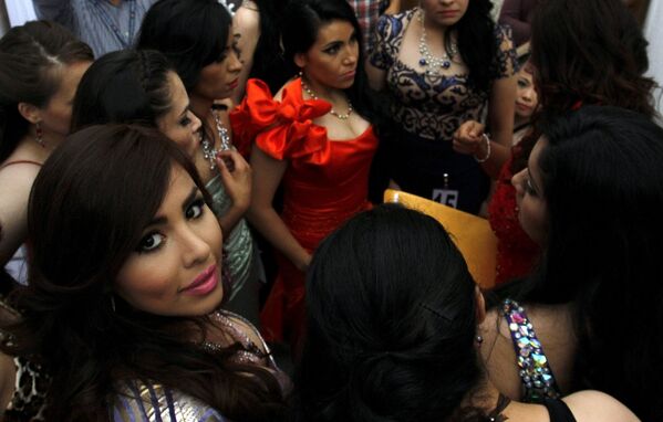 مسابقه ملکه زیبایی در زندان مکزیک - اسپوتنیک ایران  