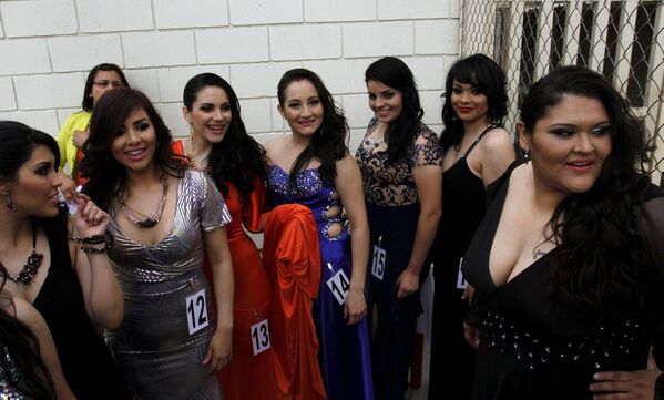 مسابقه ملکه زیبایی در زندان مکزیک - اسپوتنیک ایران  