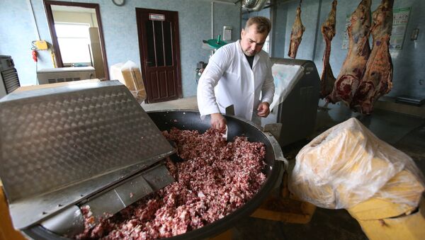 تهیه فهرست موسسات روسی صادر کننده گوشت به ایران، ترکیه و آذربایجان - اسپوتنیک ایران  