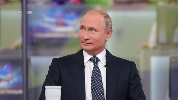 ولادیمیر پوتین رئیس جمهور روسیه در گفتگوی مستقیم با مردم - اسپوتنیک ایران  