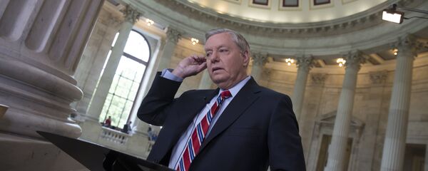 تحریم مقامات آمریکایی به دلیل متهم کردن چین در کرونا تحریم مقامات آمریکایی به دلیل متهم کردن چین در کرونا - اسپوتنیک ایران