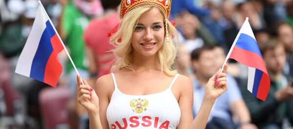 هوادار تیم روسیه در مسابقات جام جهانی -2018 در روسیه - اسپوتنیک ایران  