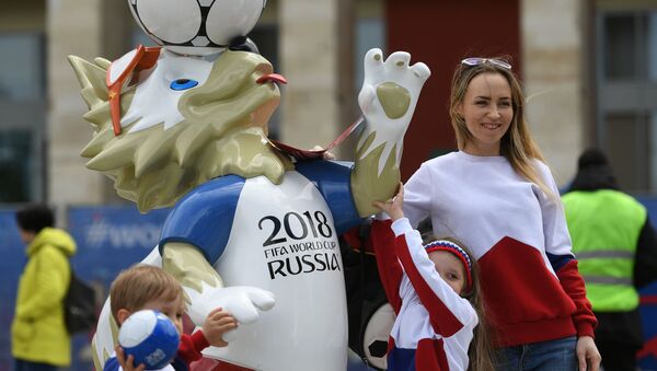 سمبل جام جهانی روسیه در شهر سن پترزبورگ - اسپوتنیک ایران  