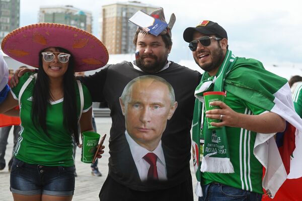 طرفداران مکزیکی فوتبال و پوتین - اسپوتنیک ایران  