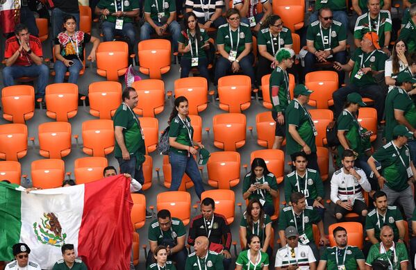 اشک های طرفداران تیم ها در مسابقات فوتبال جام جهانی 2018 روسیه - اسپوتنیک ایران  