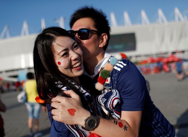 هواداران تیم ملی ژاپن قبل از مسابقه با بلژیک - اسپوتنیک ایران  