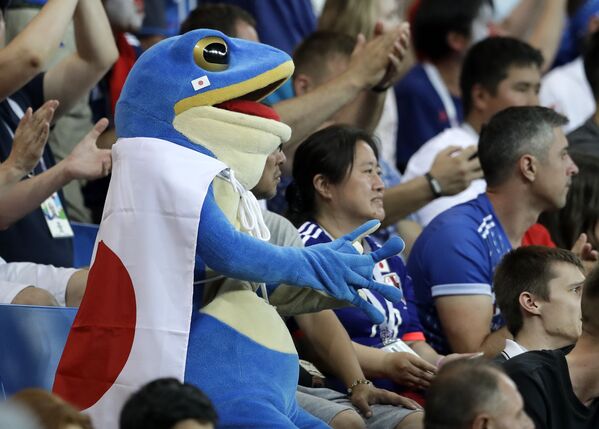 هواداران تیم ملی ژاپن در حال تماشای مسابقه با بلژیک - اسپوتنیک ایران  