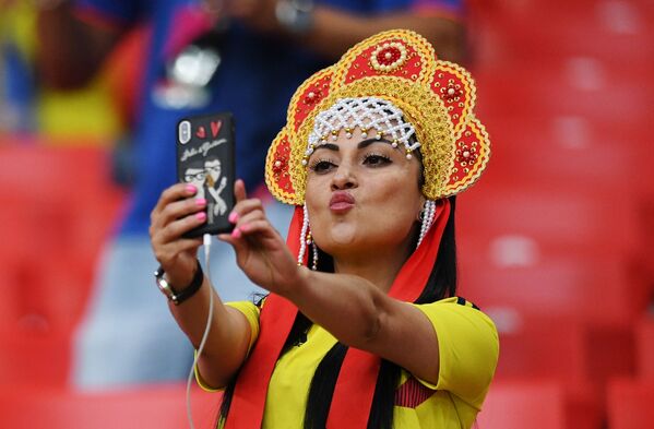دختران زیبای طرفدار فوتبال در مسابقات جام جهانی روسیه - اسپوتنیک ایران  