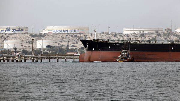 ایران برای صادرات نفت، تنگه هرمز را دور می زند - اسپوتنیک ایران  