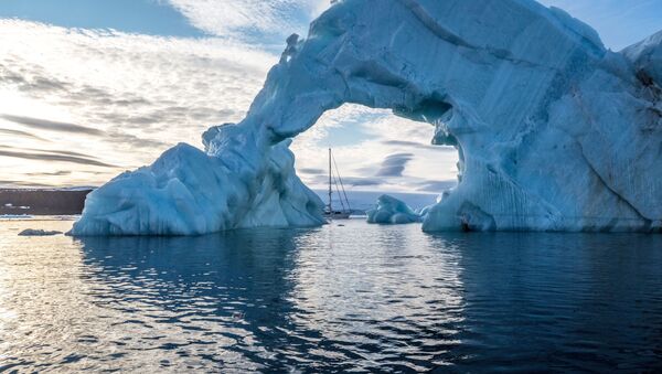 جدا شدن کوه یخی غول پیکر در گرینلند+ فیلم - اسپوتنیک ایران  