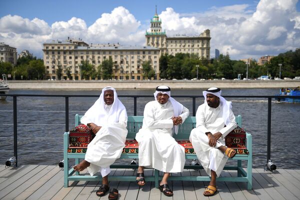 مهمانان افتتاحیه نمایشگه « مجلس قطر» در پارک گورکی مسکو - اسپوتنیک ایران  