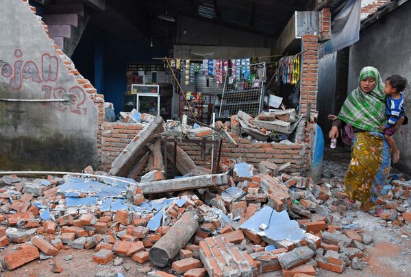 خرابی های زلزله در جزیره لومبوک اندونزی - اسپوتنیک ایران  