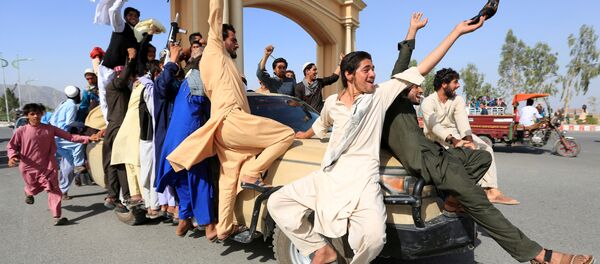 اعلام تعداد مهاجران افغانی خارج شده از ایران - اسپوتنیک ایران  