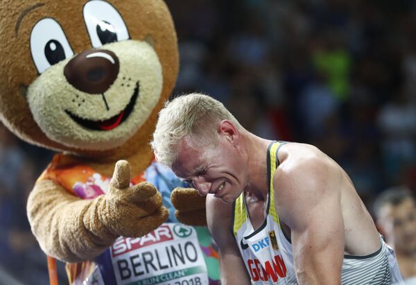 ورزشکار آلمانی آرتور آبله از پیروزی اش در مسابقات اروپا در رشته ی دو و میدانی خوشحال است - اسپوتنیک ایران  