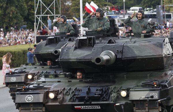 رژه نیروهای نظامی لهستان - اسپوتنیک ایران  