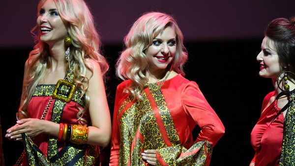 عنوان زیباترین زن متاهل جهان به یک زن روس تعلق گرفت - اسپوتنیک ایران  