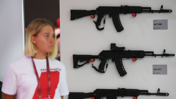 اسلحه های جدید کالاشنیکوف در ابوظبی نمایش داده خواهد شد+ عکس - اسپوتنیک ایران  